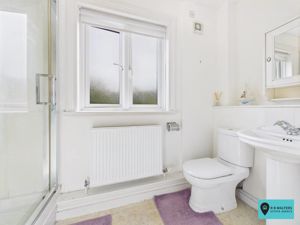 Ensuite- click for photo gallery